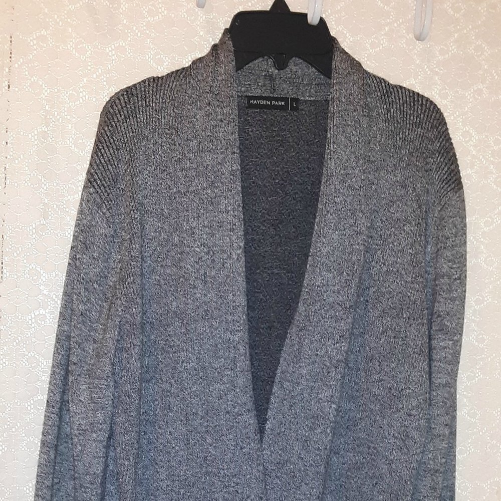 Grey  Hayden Park sweater size L